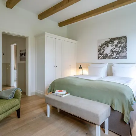 Gut Immenhof 4*